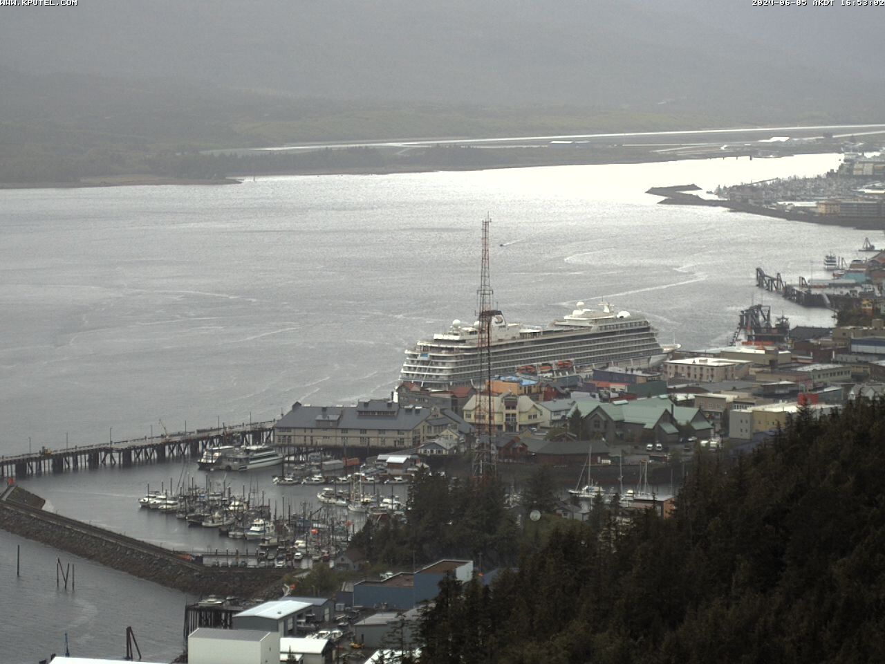 Live webcam from Thomas Basin from the Alaska Fish House